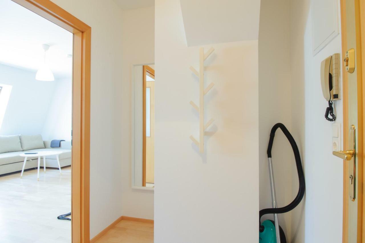 Central Living Apartments - Rathaus Vienna Exterior photo
